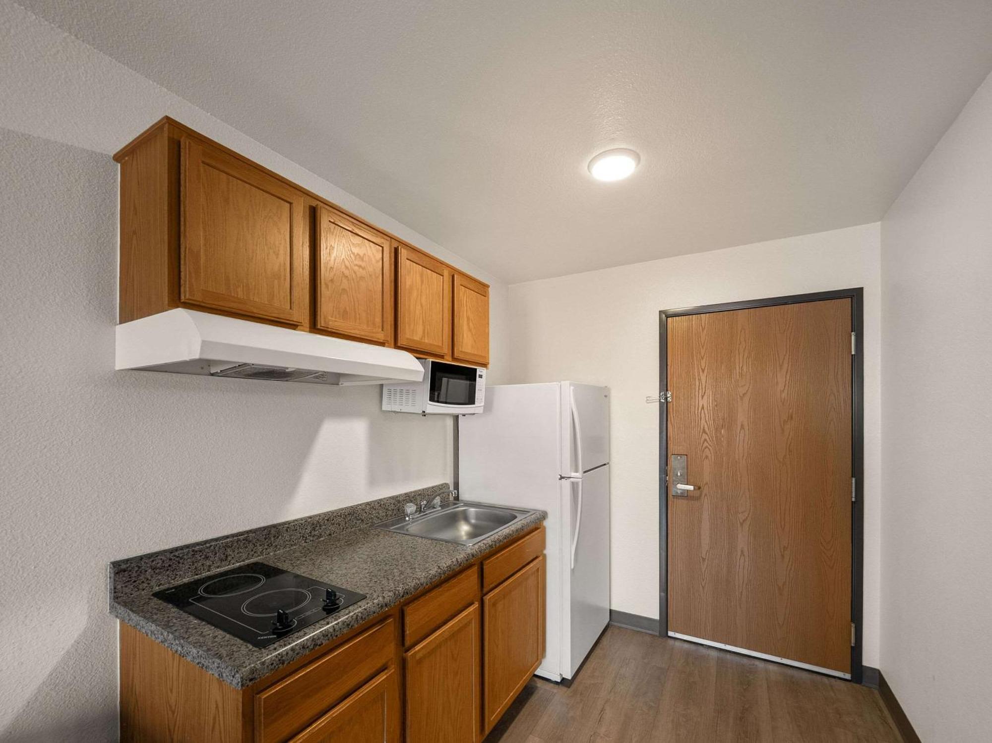 Woodspring Suites Dallas 락월 외부 사진