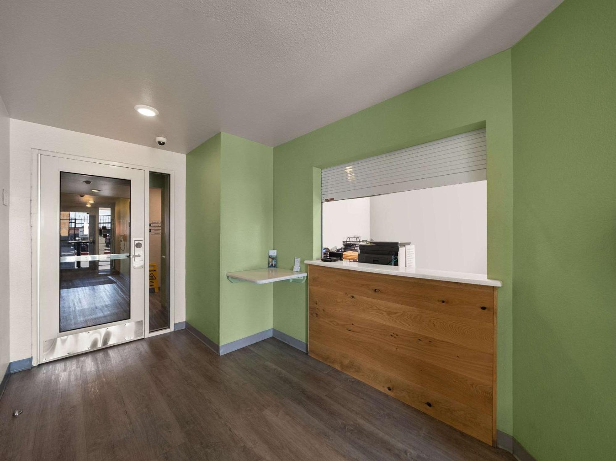 Woodspring Suites Dallas 락월 외부 사진